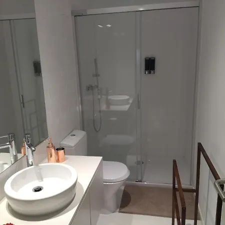 Daire Cais Pedras Patio - With Washer And Dryer Machine *