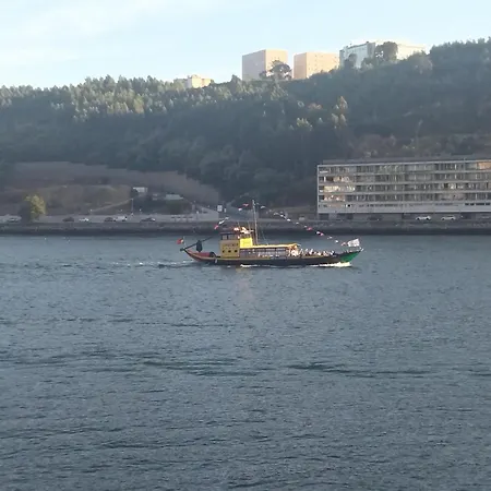 Daire Cais Pedras Patio - With Washer And Dryer Machine Porto