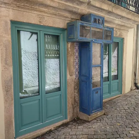 Cais Pedras Patio - With Washer And Dryer Machine דירה *