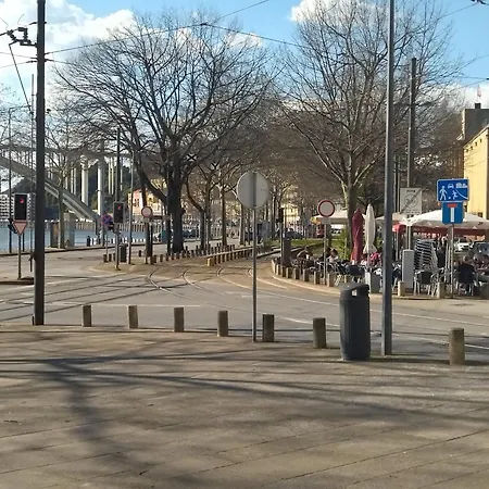 Cais Pedras Patio - With Washer And Dryer Machine Porto