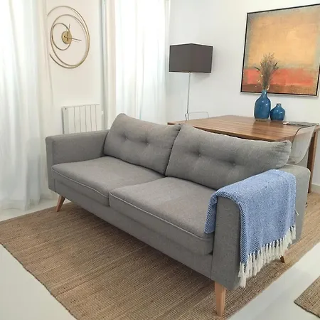 Cais das Pedras Pátio Apartment - with washer&dryer machine * Oporto