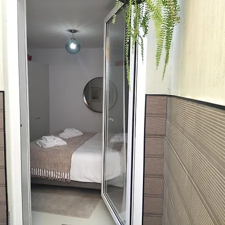 Cais Pedras Patio - With Washer And Dryer Machine