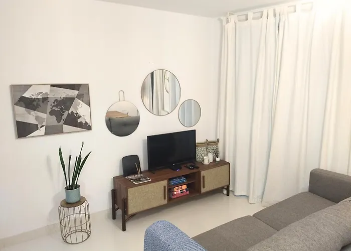 Cais Pedras Patio - With Washer And Dryer Machine דירה