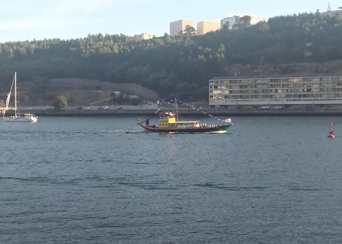 דירה Cais Pedras Patio - With Washer And Dryer Machine פורטו