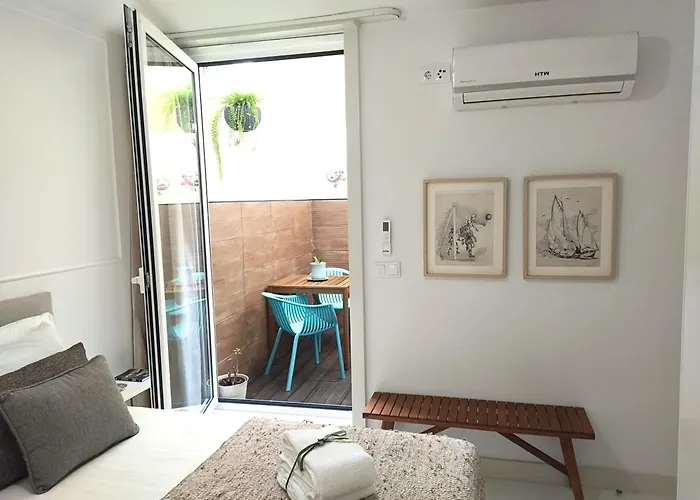 Cais Pedras Patio - With Washer And Dryer Machine