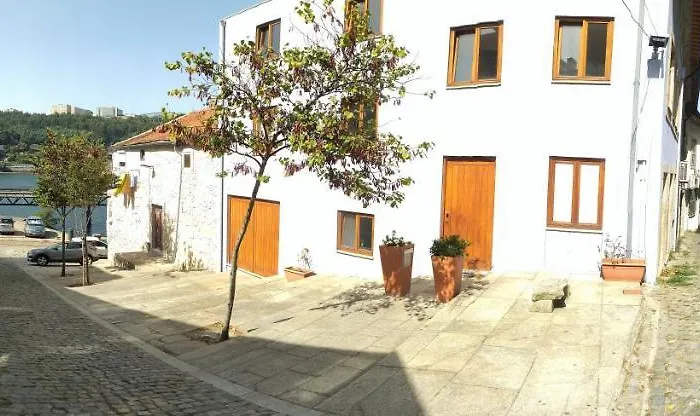 Cais Pedras Patio - With Washer And Dryer Machine